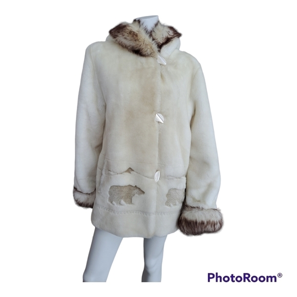 Vintage Penmans faux fur womens coat with hood, off white, Medium,bears pattern - Picture 2 of 16